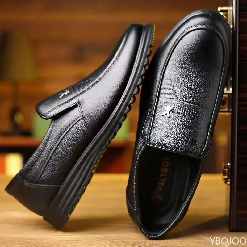 Men's Fashion soft soled shoes Luxury Formal Leather Shoes Men Breathable Loafers Slip on Black Driving Male Shoes Zapatos Homme